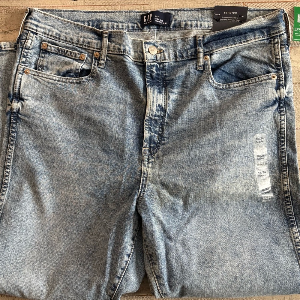 Women’s GAP Jeans